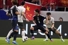 之間起到平